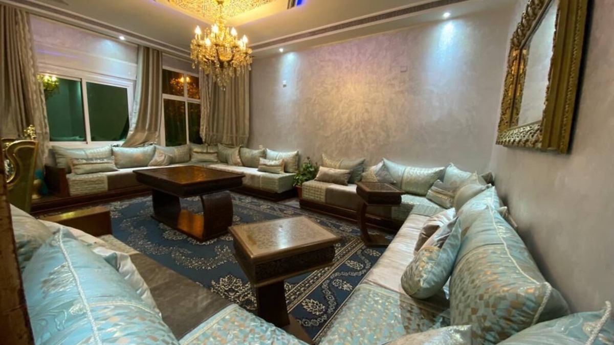 Bni Makada Apartment | Luxury 3-bedroom apartment - near the sea