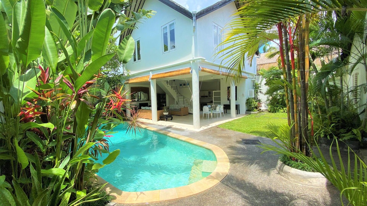 Drupadi Villa | Luxury 3 Bedroom in Tropical Garden Setting in Seminyak, Bali
