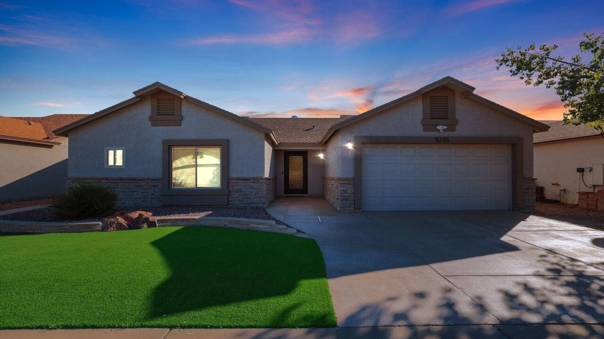Suncliff House | Luxury 3-br Home with Pool & Outdoor BBQ Area