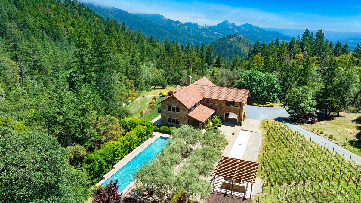 Sonoma County Villa | Luxury 38-Acre Napa Estate with Pool, Vineyard Views & Fire Pit
