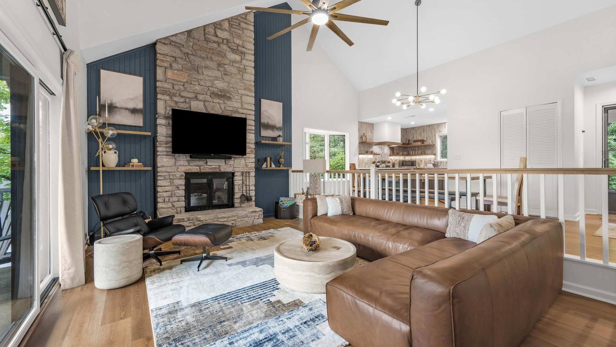Blowing Rock House | Luxury 3BR/3BA Condo in Blowing Rock-Chetola Resort - Pool, Hot Tub, Sauna