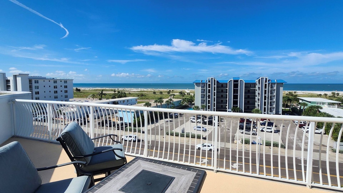 Treasure Island Condo | Luxury 3BR Penthouse Panoramic Ocean Views