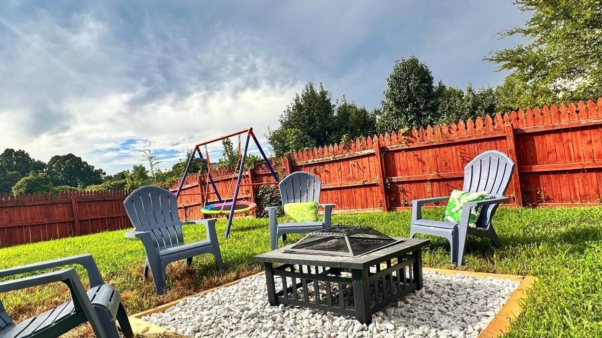 Sunset Road House | Luxury 3BR w King & Queen Beds, Patio, Playground, Uptown CLT, Home w Office