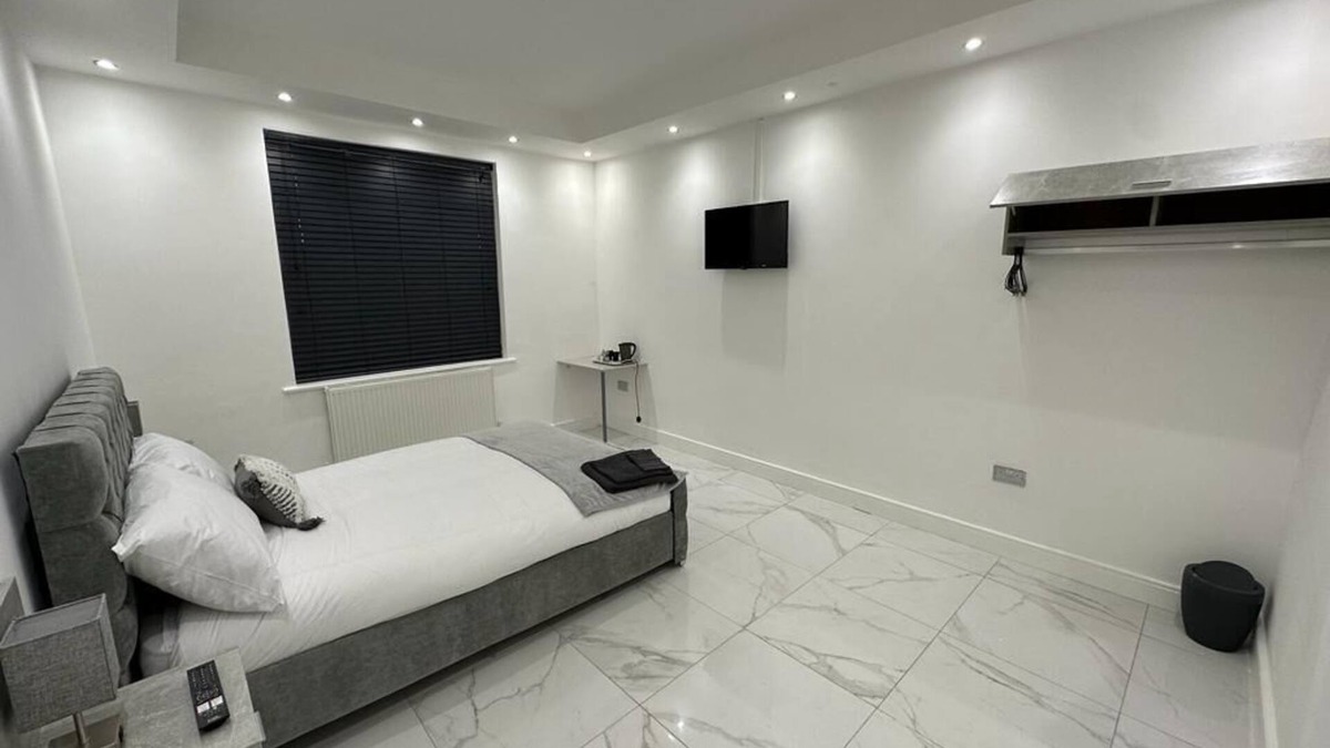 Middlesbrough Apartment | Luxury 4 bedroom studio apartment