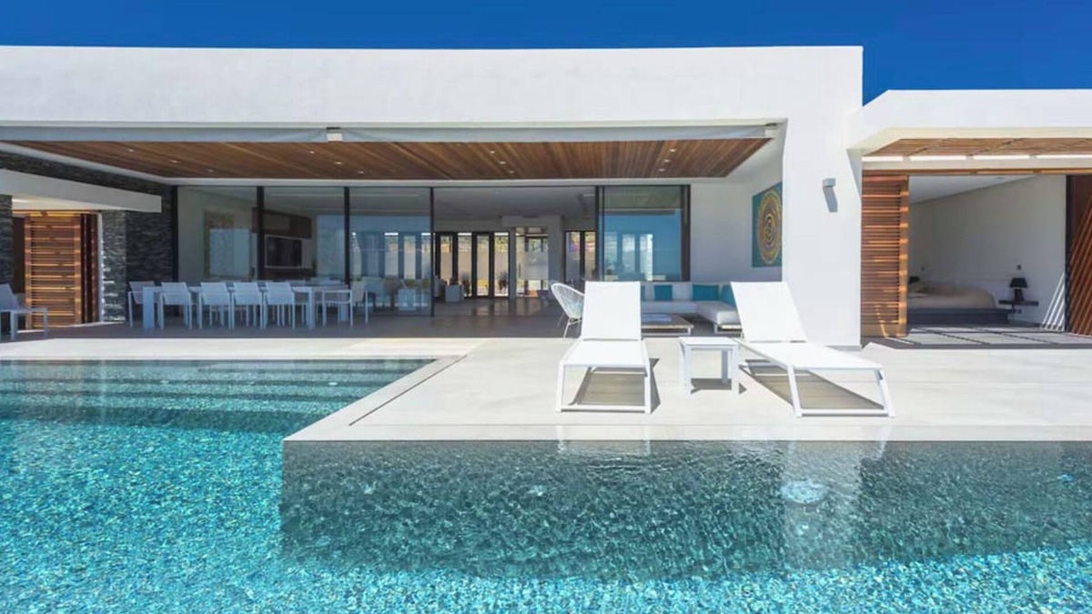 Orient Bay Villa | Luxury 4-Bedroom Villa Ô with Infinity Pool and Stunning Sea View