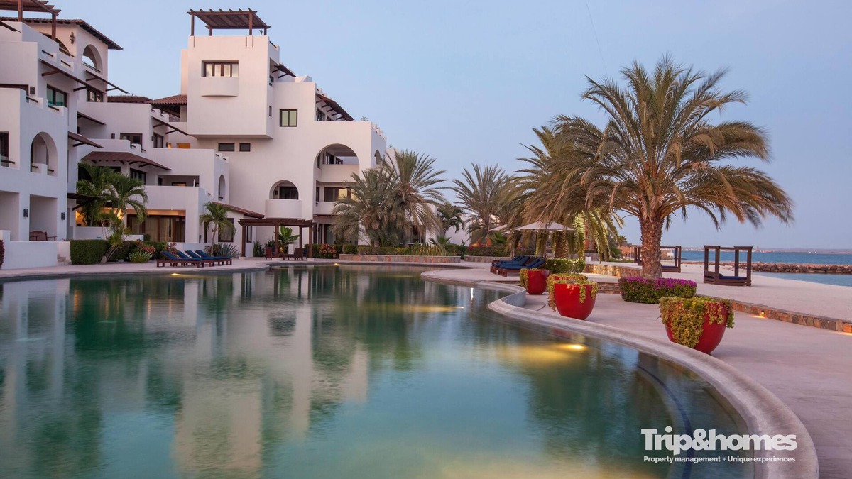 La Paz Condo | Luxury 4BR/4Ba Beach front Villa perfect location