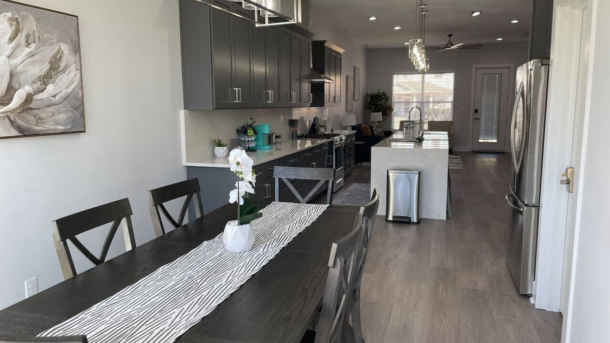Fall Creek Place House | Luxury 4BR/5BA Downtown Indpls