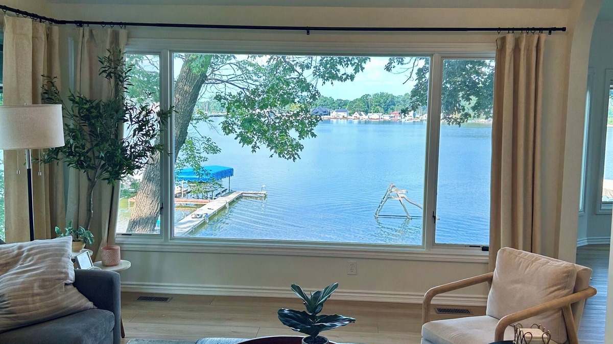 Kalamazoo House | Luxury 5-bedroom Lakefront House! Beach, Sunset Views, All-Sports Lake