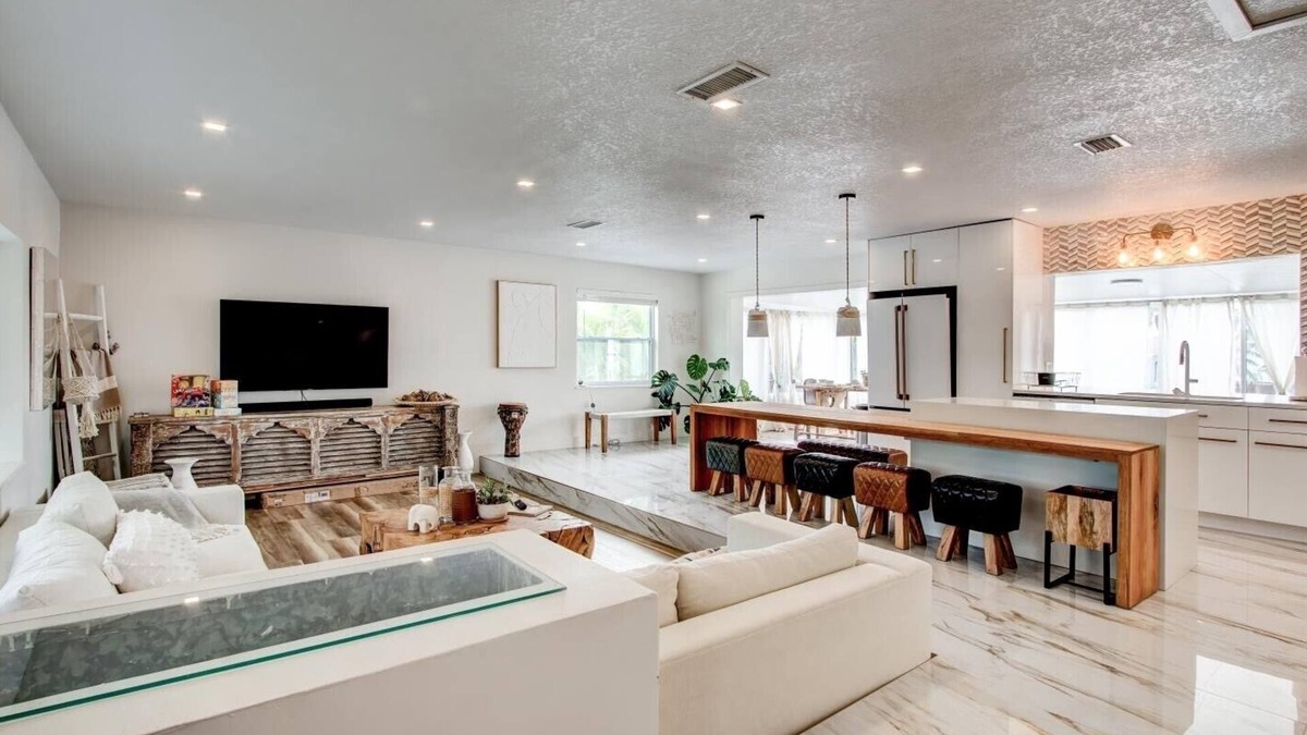 Hampton Homes House | Luxury 5 bedroom waterfront with dock