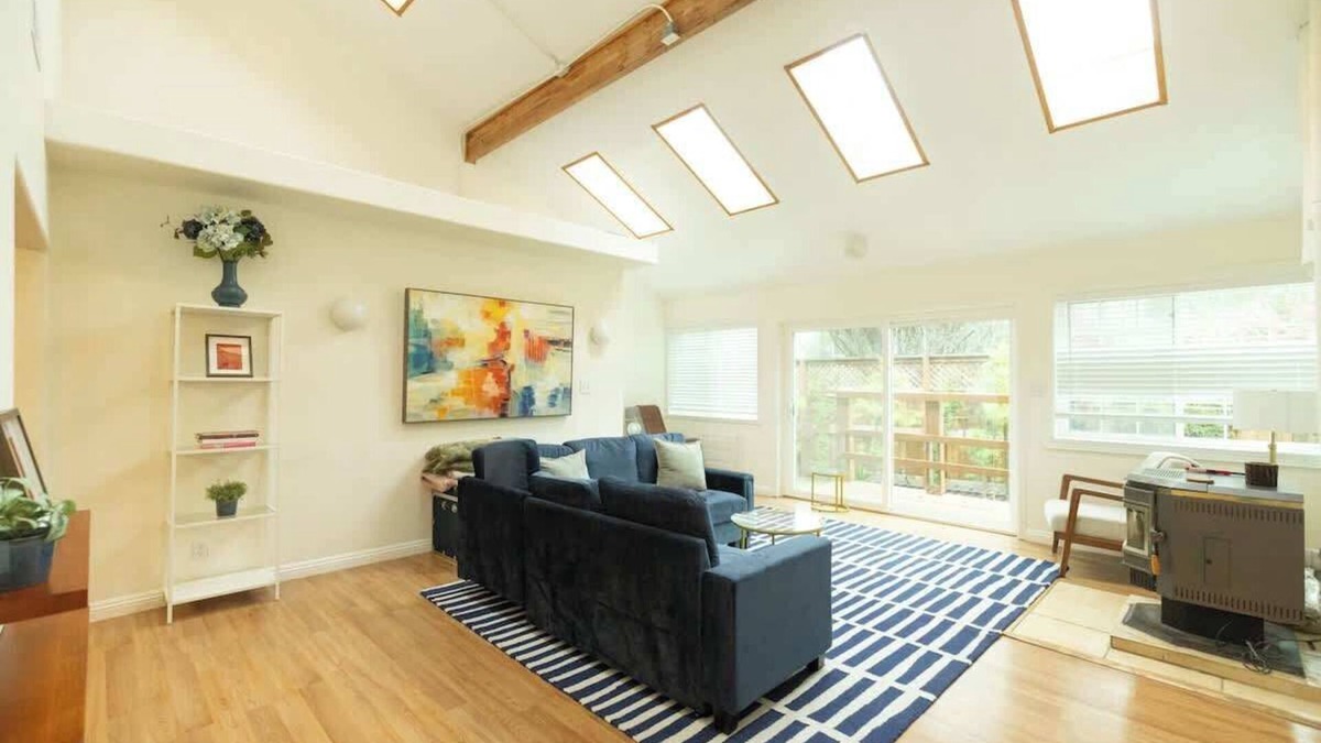 Tamalpais-Homestead Valley House | Luxury 5-BR Home in Mill Valley near Golden Gate