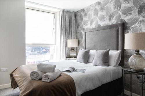 Cathedral Quarter Apartment | Luxury 5* Heart of The City, Fabulous Views