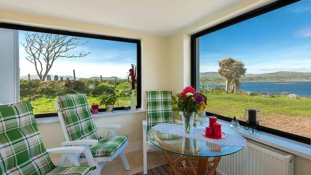 Waterville House | Luxury 5 Star House overlooking Lough currane and Hogs head golf course