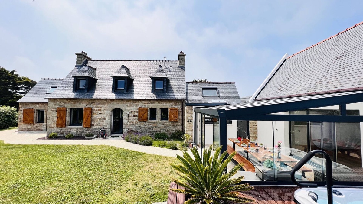 Brignogan-Plage Villa | Luxury 5*Star Villa on the beach SPA +Jacuzzi+Sauna