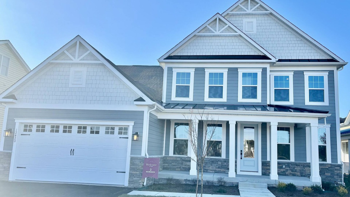 Bayside House | Luxury 5BD-4BTH, Spacious. home indoor-outdoor pool; waterfront community.
