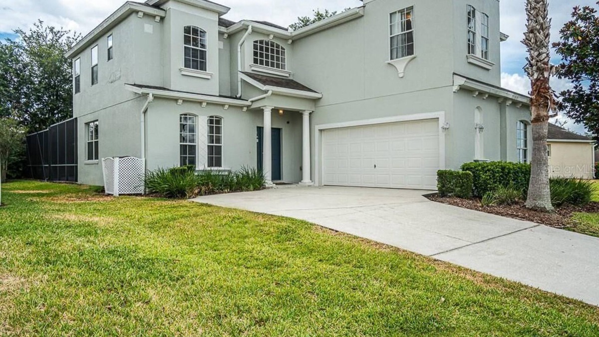 Haines City House | Luxury 6BR Oasis with Pool & Game Room in Haines City
