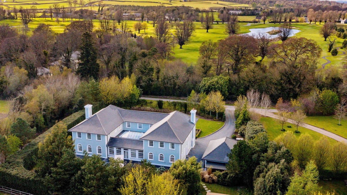 Thomastown Villa | Luxury 7-Bed Villa w/Gym, Outdoor Sauna, WiFi & Nicklaus Golf at Mount Juliet