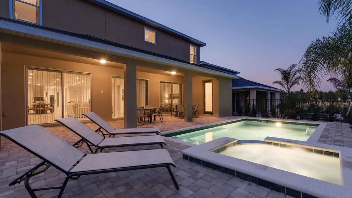 West Kissimmee House | Luxury 9-Bedroom Villa with Pool Near Disney
