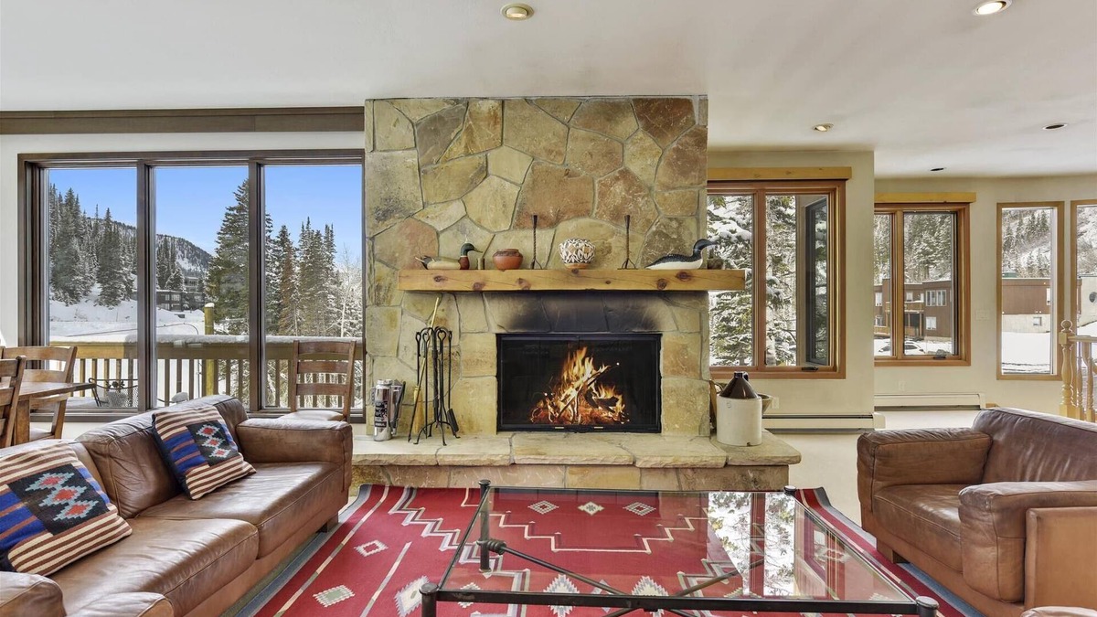 Salt Lake Mountain Resorts House | Luxury Alta Utah Home with Hot Tub, Pool Table, Game Room and Chef's Kitchen