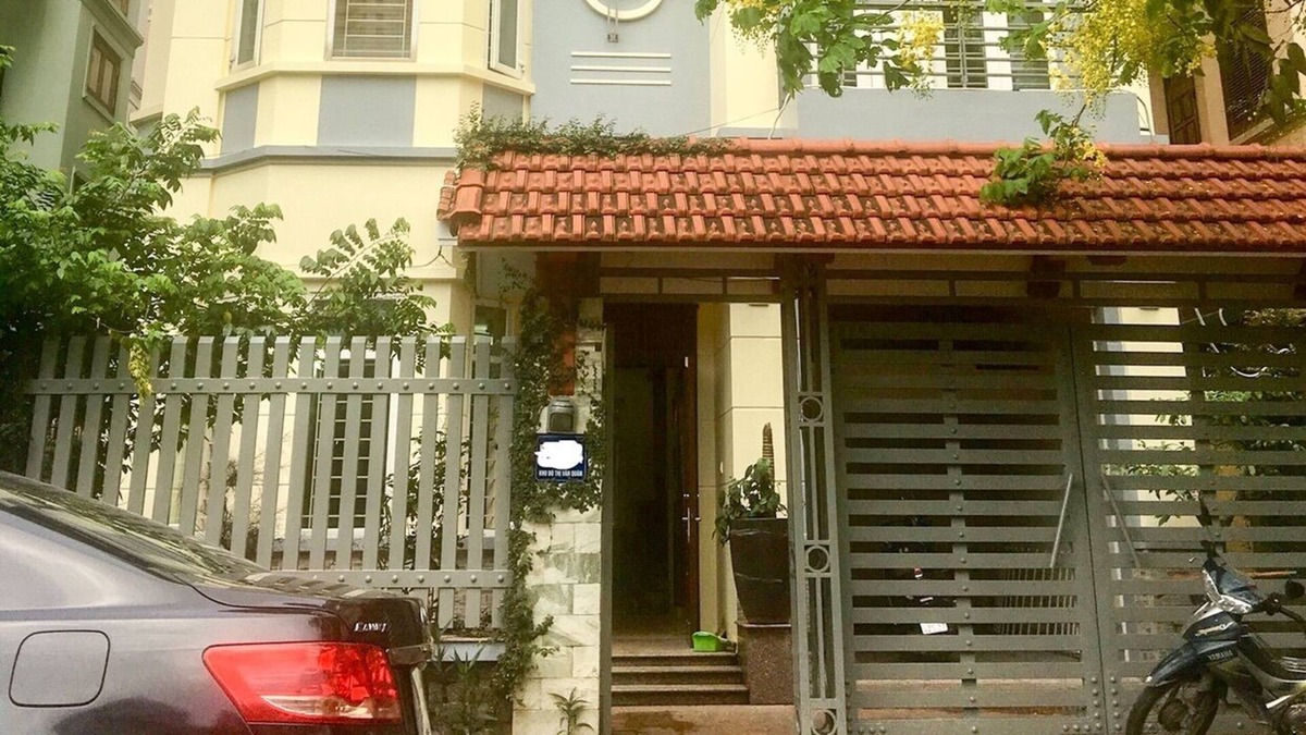 Ha Dong Villa | Luxury and Awesome lakeside's villa