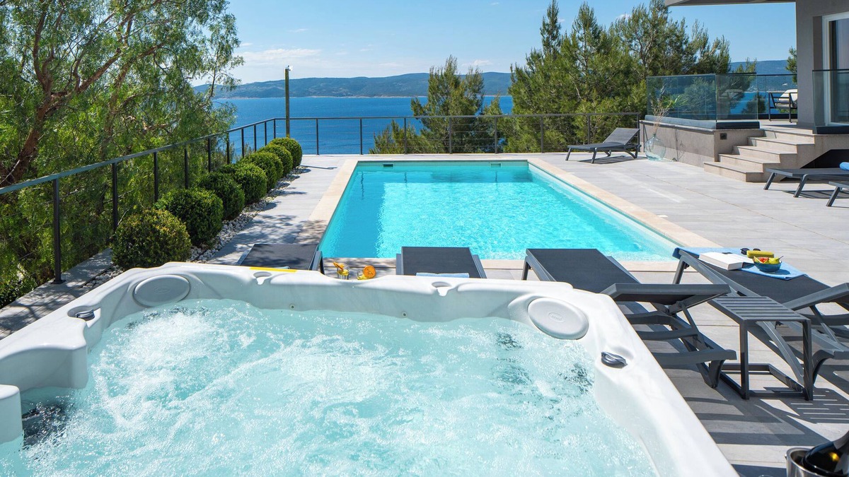 Mimice Villa | Luxury and stylish Villa IPONI with private pool, whirlpool, gym, sauna.