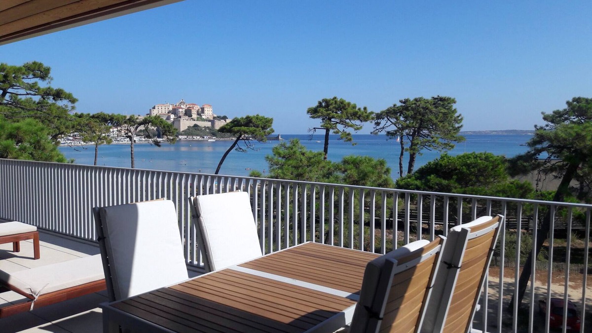 Calvi Apartment | Luxury apartment, 50 m from the beach, exceptional view, large terrace