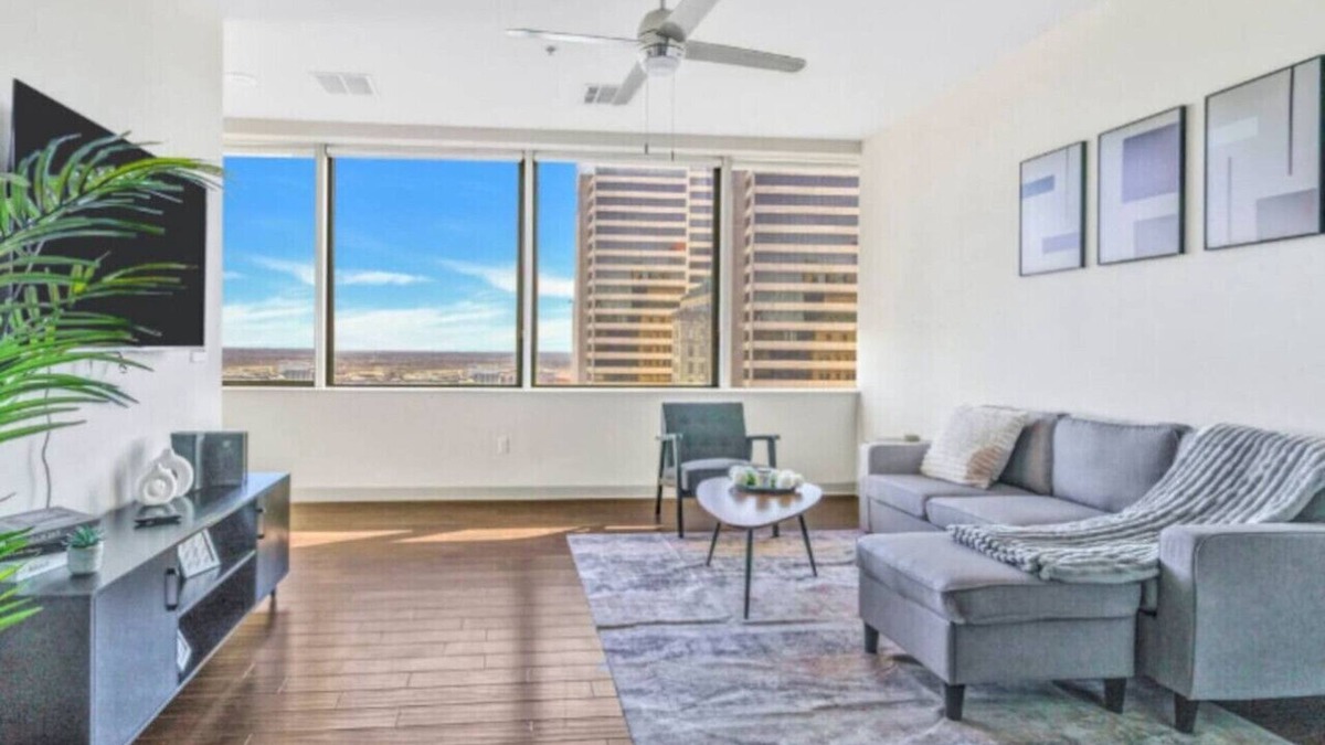 Downtown Dallas Apartment | Luxury apartment heart of Dallas