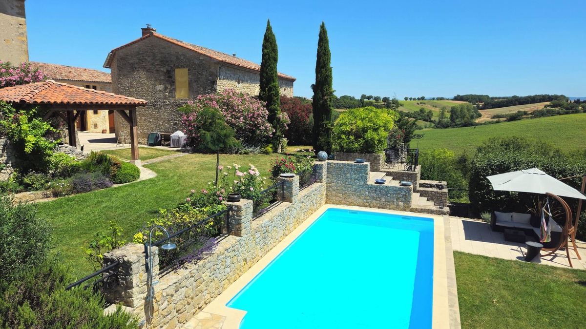 Mouzens House | Luxury apartment in a renovated Chateau with a view of the Pyrenees.
