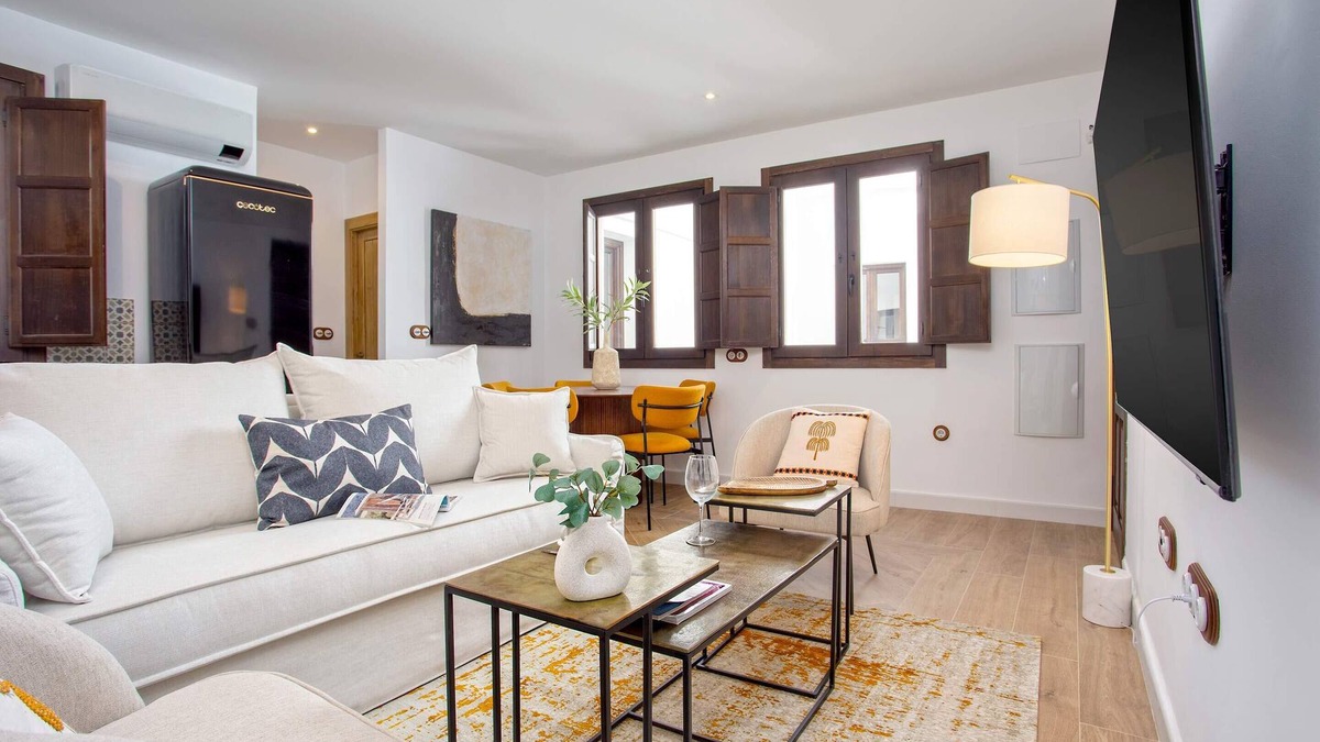 Centro - Sagrario Apartment | Luxury apartment in Granada. Horno Marina 10