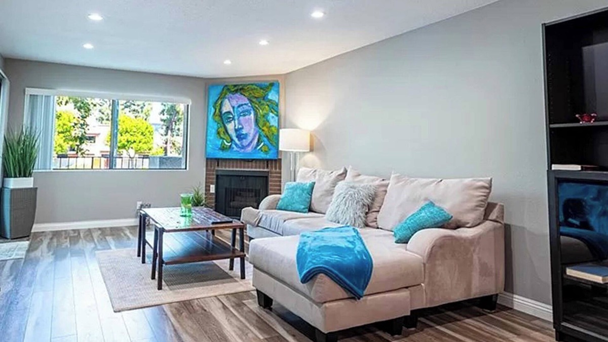 Warner Center Apartment | Luxury apartment in woodland hills