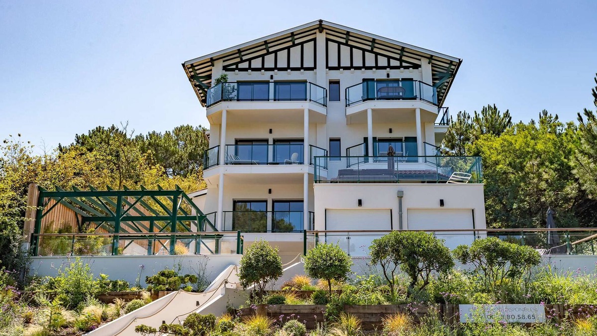Pyla-sur-Mer Apartment | Luxury apartment jacuzzi air conditioning