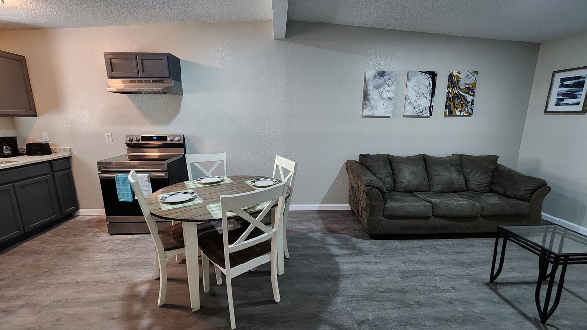 Biggs Field Apartment | Luxury Apartment Suite 10