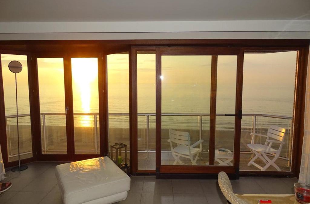 Westende Apartment | LUXURY APP, frontal sea View + south terrace + garage