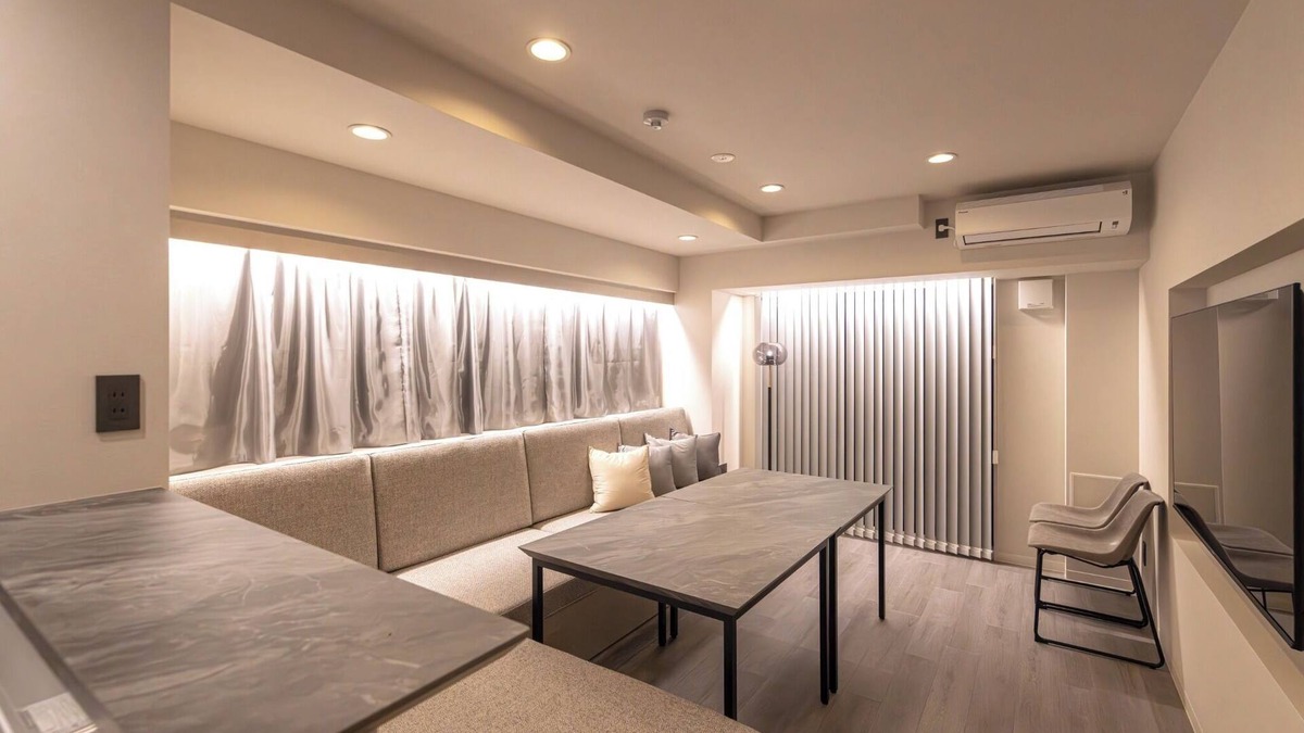 Kita Apartment | Luxury apt in prime location 65 2BR up to 8 Pax/Osaka Ōsaka