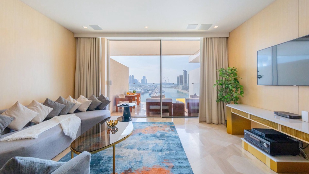 Palm Jumeirah Apartment | Luxury Apt & Private Beach - FIVE Palm Jumeirah