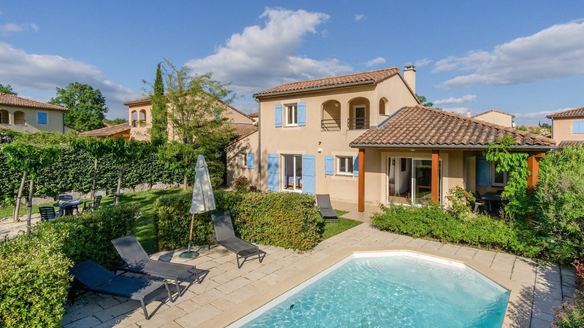 Vallon-Pont-d'Arc Villa | Luxury Ardeche Villa | Villa Saronno | 4 Bedrooms | Private Pool & Perfect for.