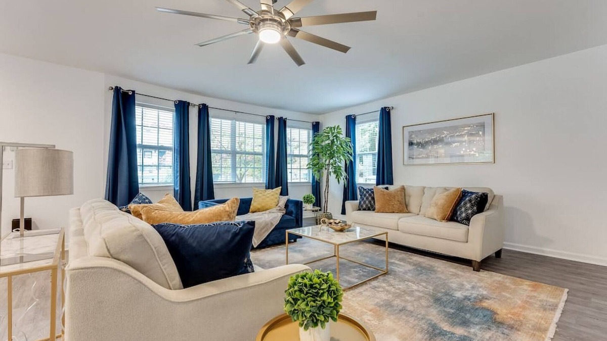 Sylvan Hills House | ❤️Luxury Atlanta Home - Free Parking/Self Check-in/12+ Guest/4 Bedrooms ❤️