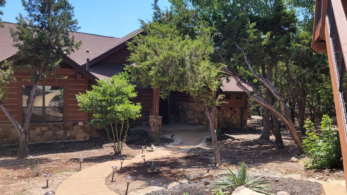 Leander Cabin | Luxury Awaits At The Wooded Bliss Cabin of Lake Travis