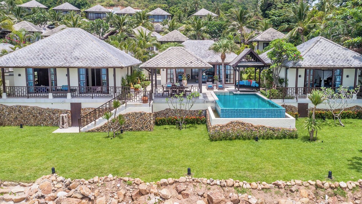 Choeng Mon Villa | Luxury Beachfront Pool Villa 4BR - Finu@Samui