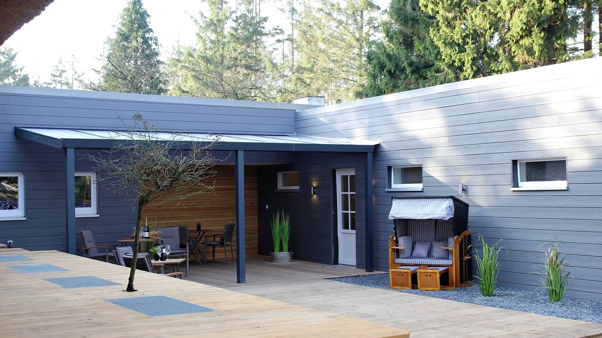 Ulstrupfeld House | Luxury Baltic Sea vacation home with pool Lucky Castle in Glücksburg (Baltic Sea)