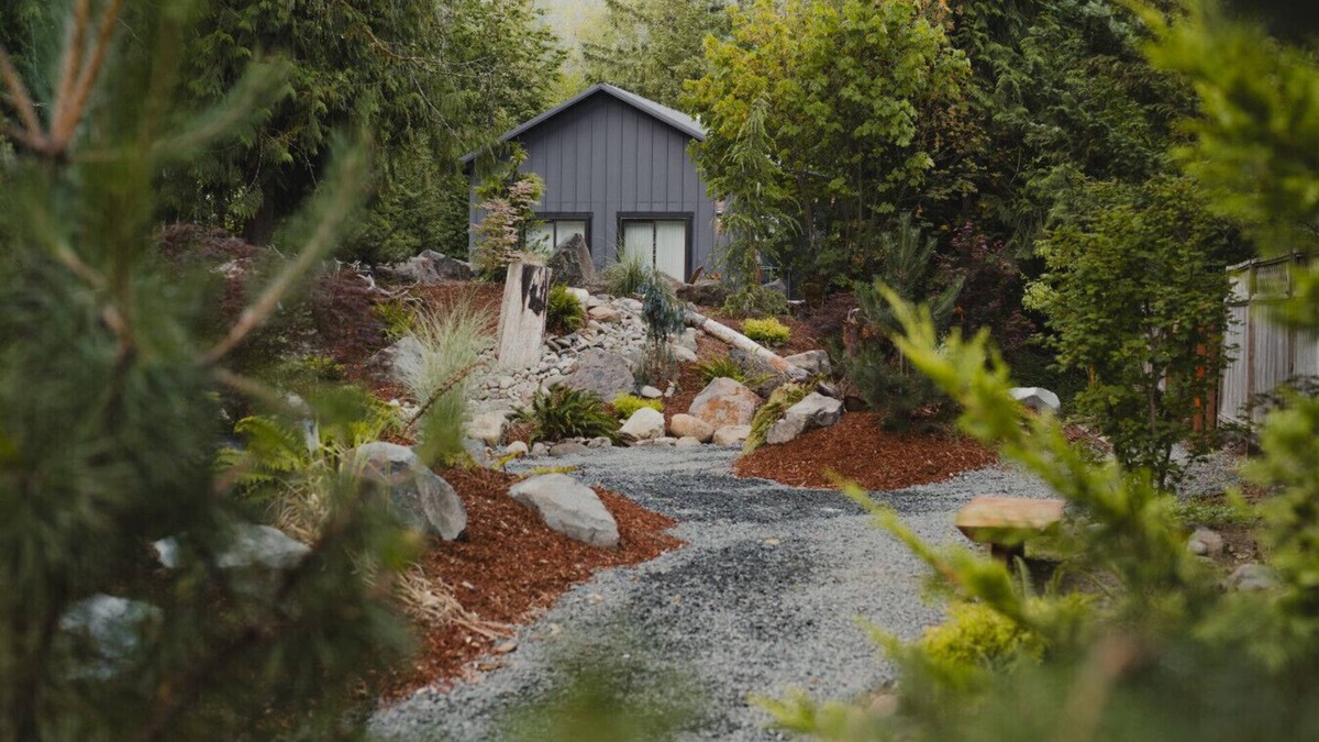 Lewis County Cabin | Luxury Barndominium-Hot Tub-Firepit-WIFI-EV-Nature