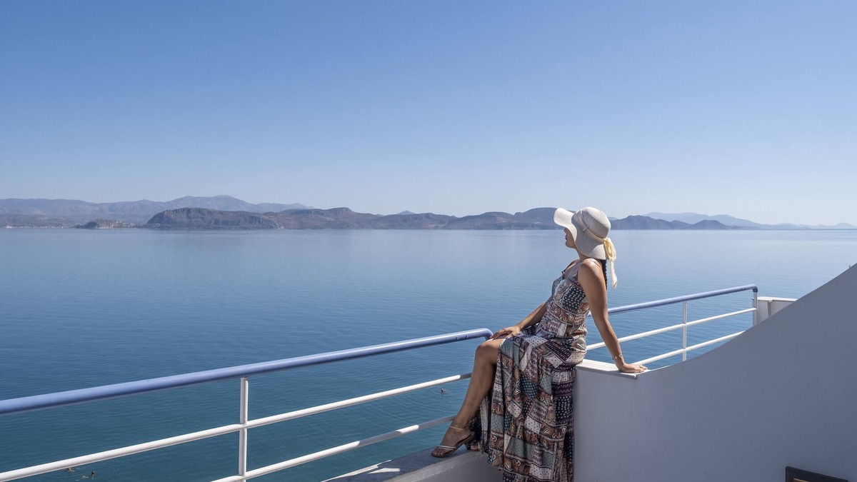 Kiveri Apartment | Luxury beach apartment, Sea view balcony, near Nafplio, Mycenae, Epidaurus