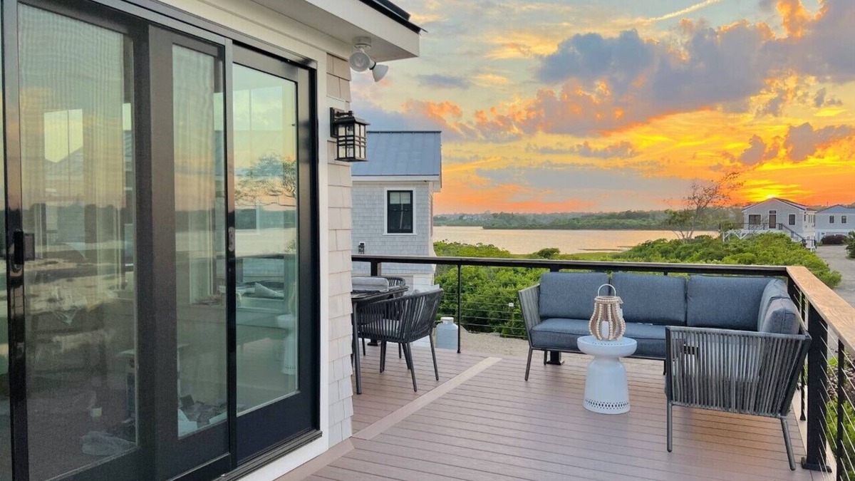 Snug Harbor House | Luxury Beach House - Your Perfect Getaway Paradise