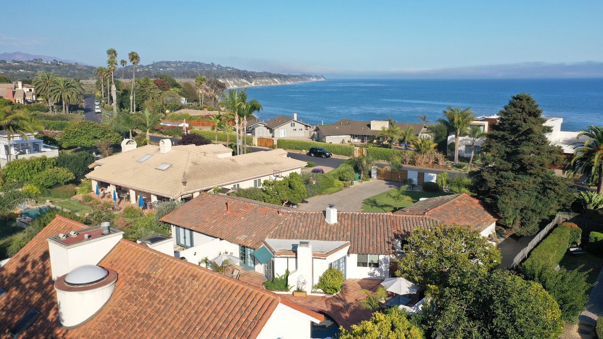 Santa Barbara House | Luxury Beach Mediterranean Villa, Pool/Spa, 6 Bed/6 Bath, Private Beach Access