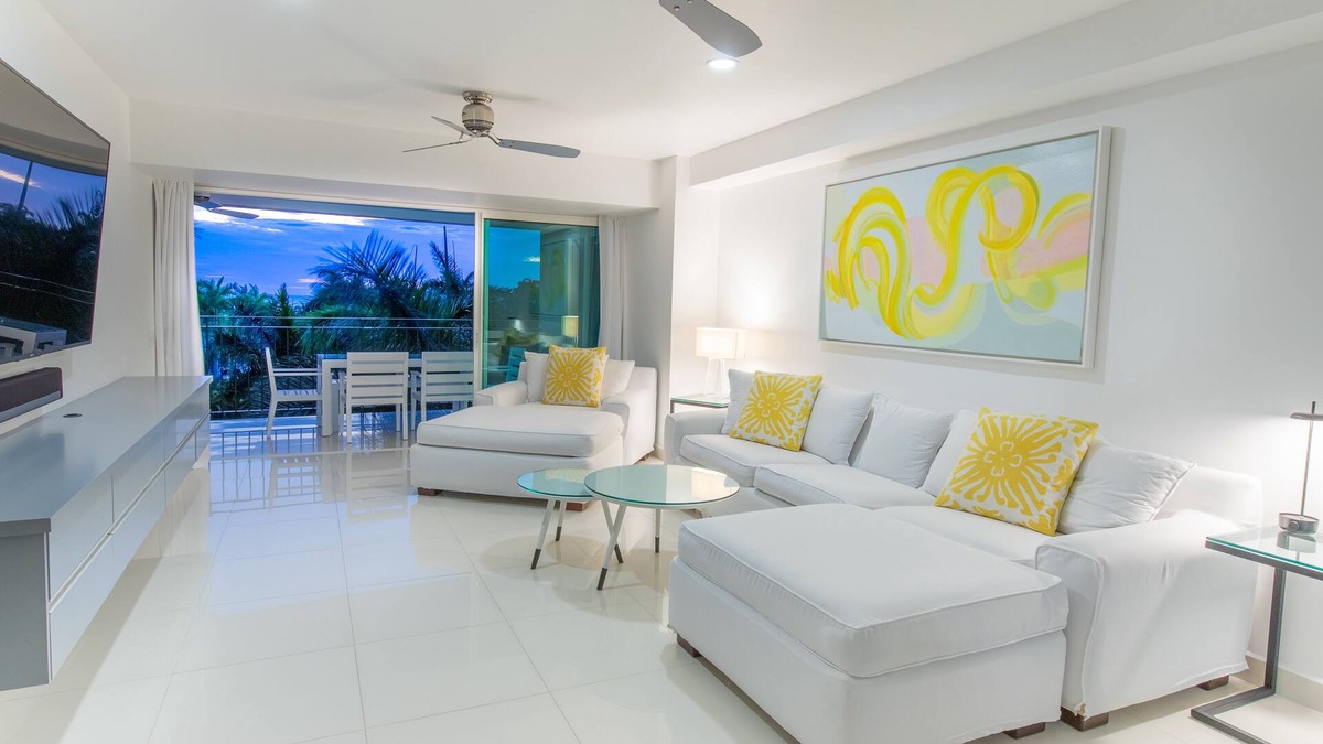 Marina Vallarta Condo | Luxury beachfront condo in Porto Fino, bonus studio, private beach, pool.