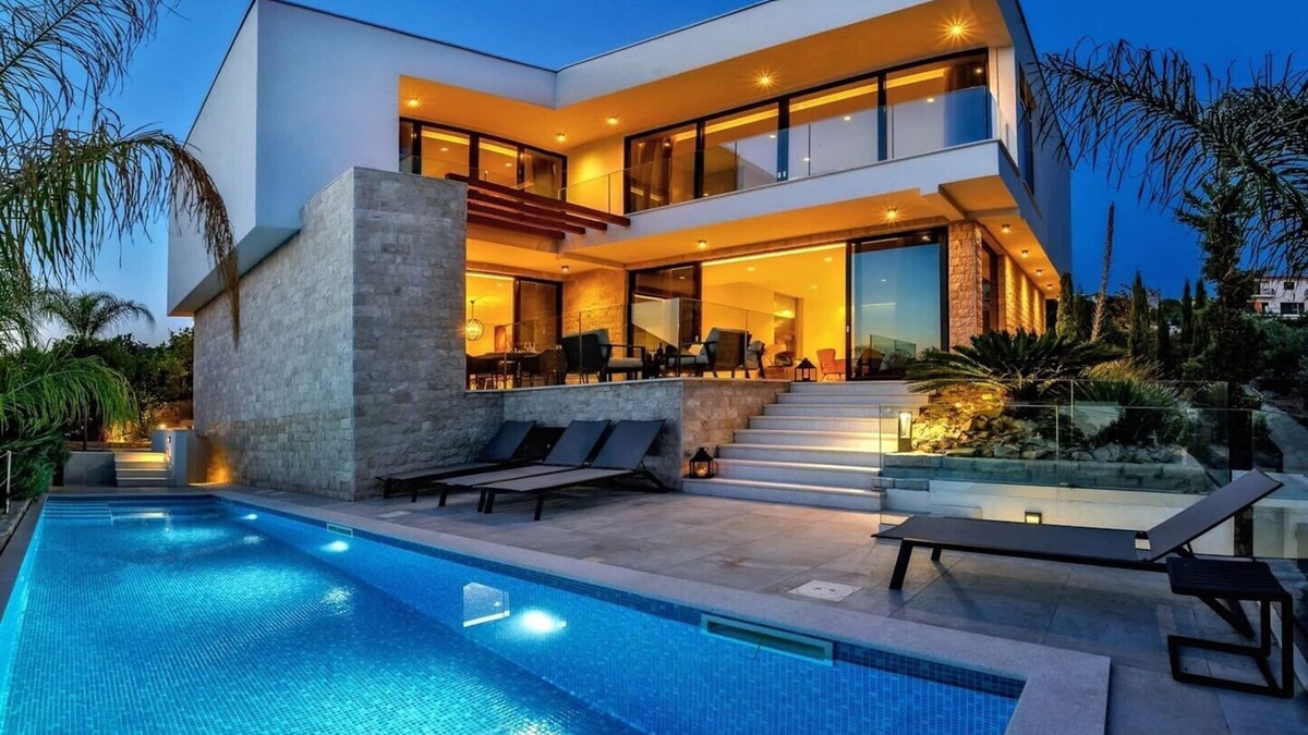 Necujam Villa | Luxury Beachfront Villa Raquel Solta with Private Pool, Gym with Seaview