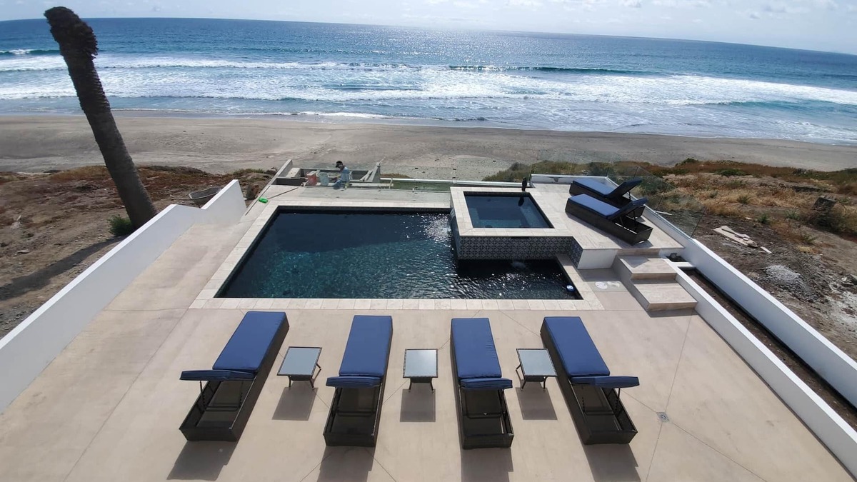 La Fonda Villa | Luxury Beachfront Villa: Ocean Views/Private Pool & Spa - 30 secs to Beach!n