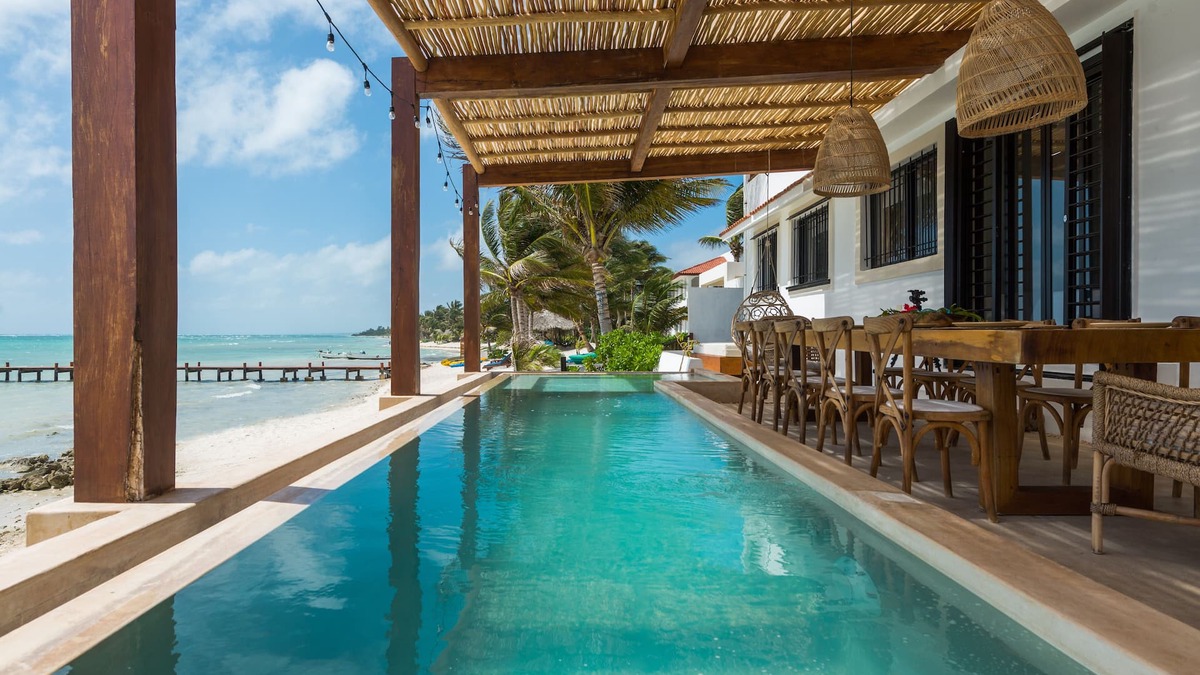 Soliman Bay Villa | LUXURY BEACHFRONT VILLA Includes 3 Pools, Wifi, Best Snorkeling & Kayaking Bay