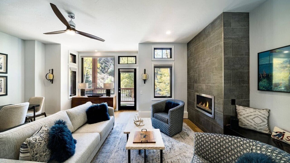 Edwards Condo | Luxury Beaver Creek - Arrowhead - ski in & ski out, hot tub & pool, remodeled