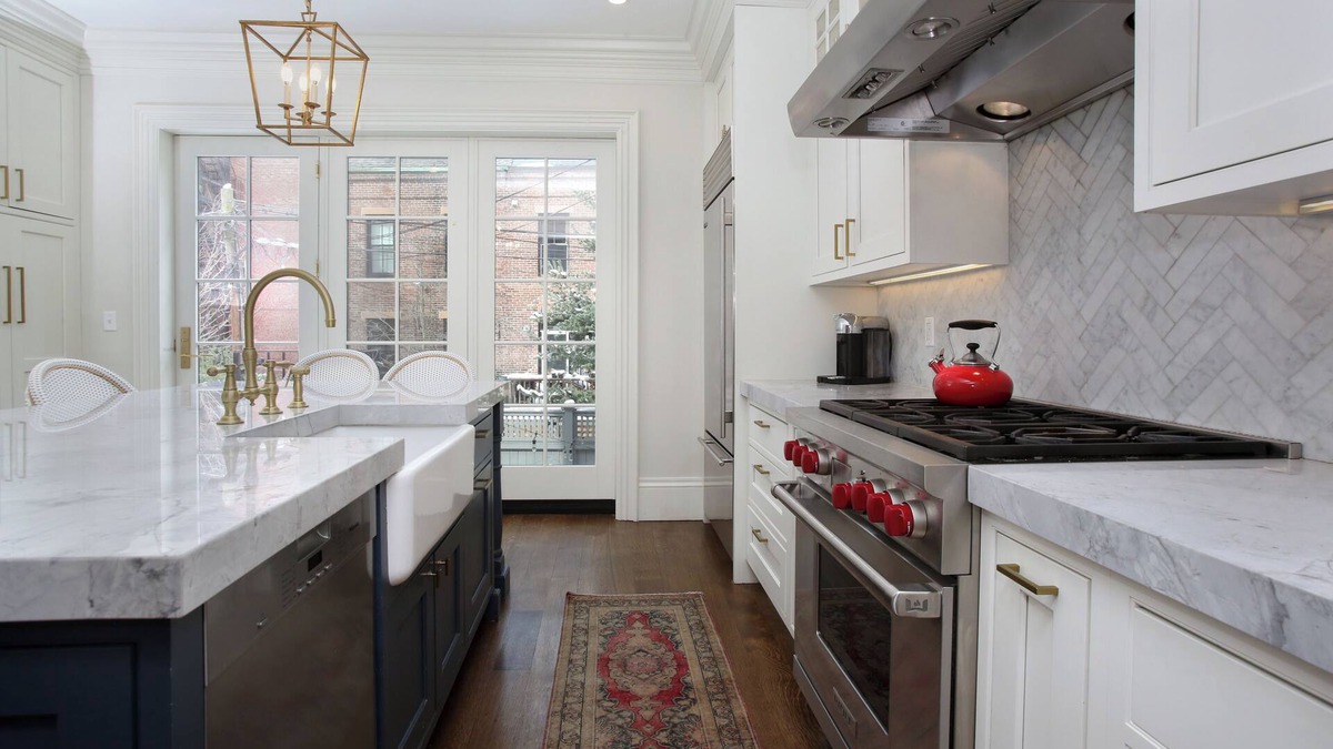 Thompson Square - Bunker Hill House | Luxury Boston Brownstone!