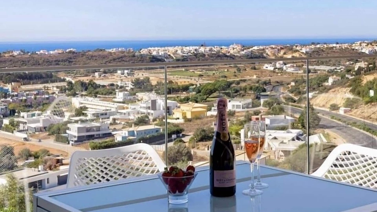 Patio Apartment | Luxury Brand New Apartment With Stunning Sea Views